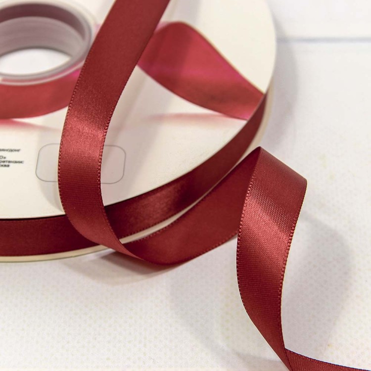 556-15/141 Лента Атласная Полиэстер класс А 1,5см*100ярд Красно-коричневый 1/18 1/72 