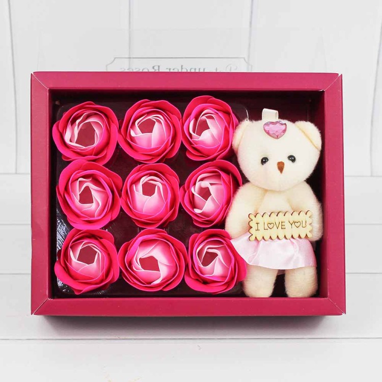 45029/4 Мыльные розы розовые градиент и Мишка  в коробке 9шт